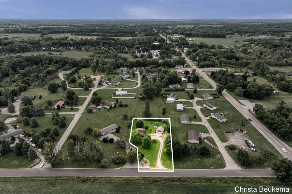 88 E Parmeter Road Ionia, MI 48846
