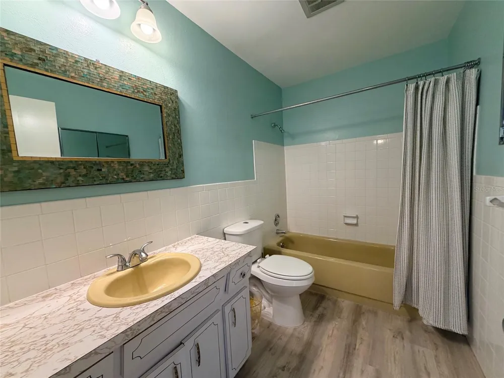 2361 ECUADORIAN WAY #17 Clearwater, FL 33763