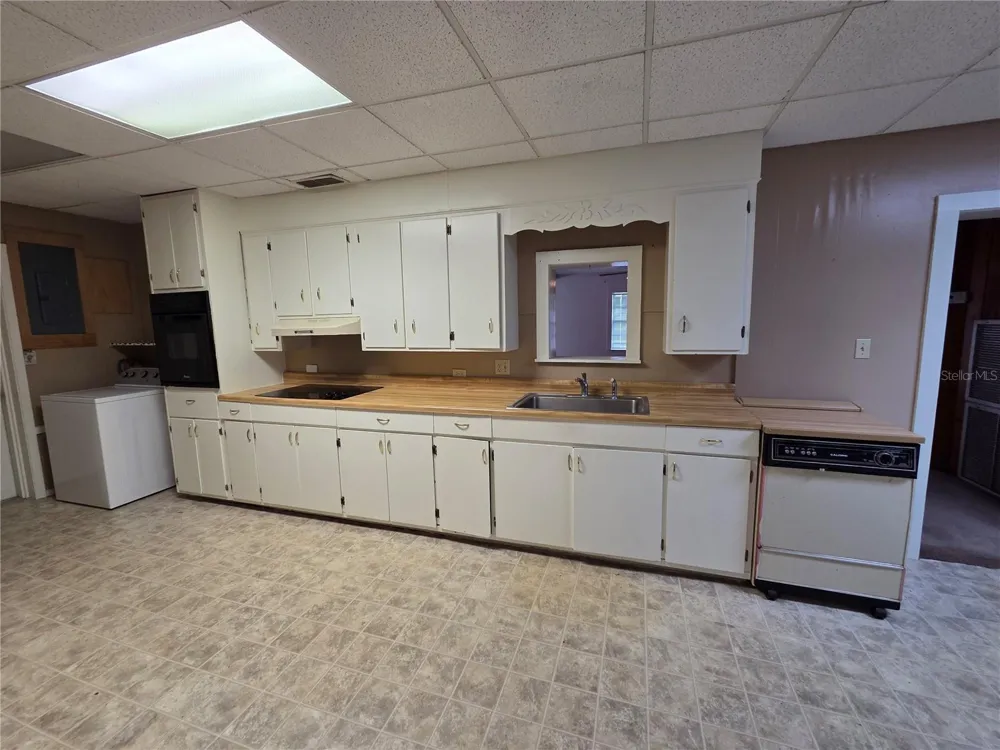 32553 MICHIGAN AVENUE San Antonio, FL 33576