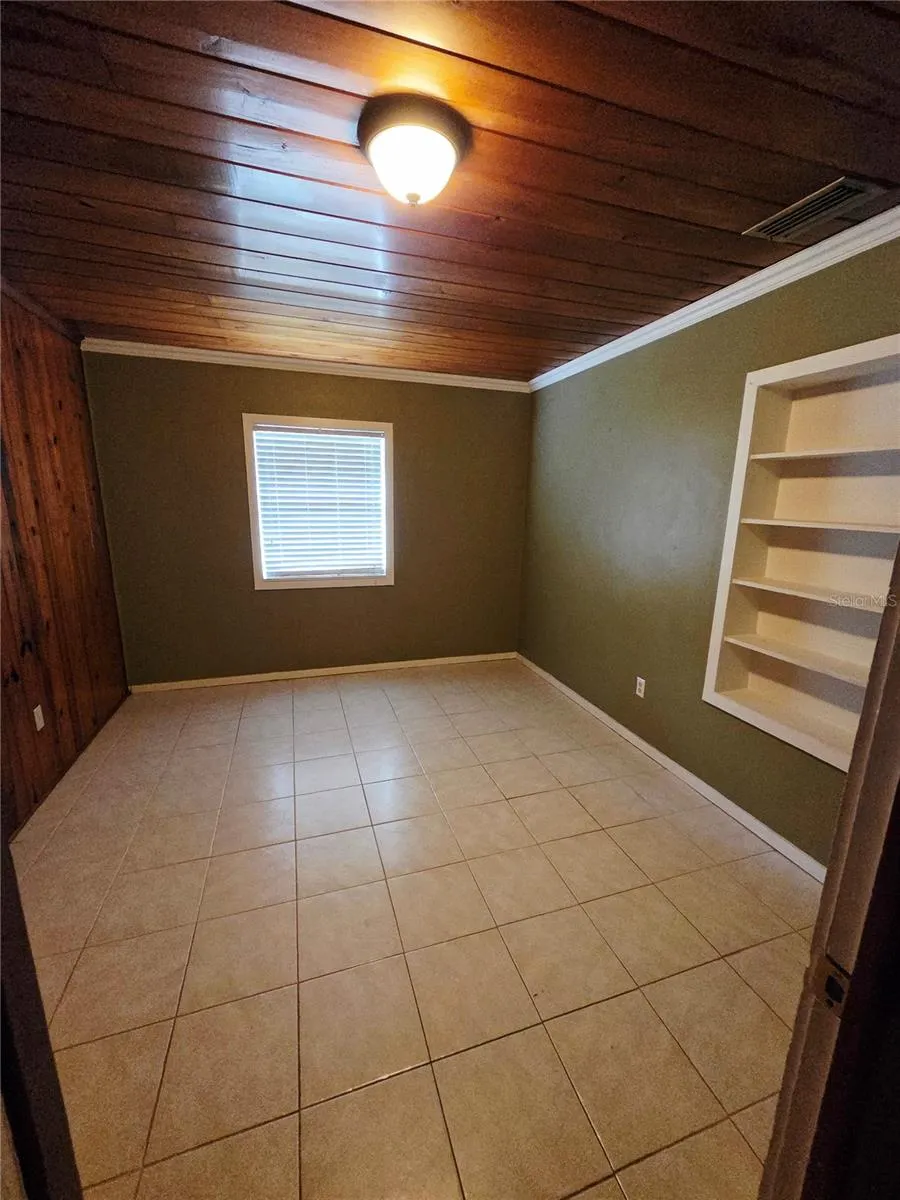 32553 MICHIGAN AVENUE San Antonio, FL 33576