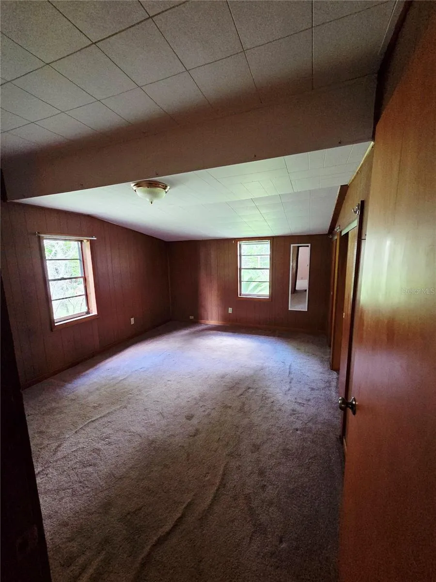 32553 MICHIGAN AVENUE San Antonio, FL 33576