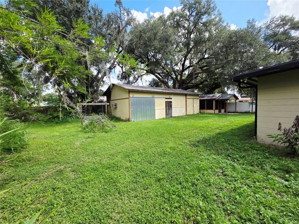 32553 MICHIGAN AVENUE San Antonio, FL 33576