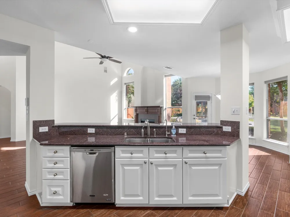 7305 ROYAL GLEN TRAIL McKinney, TX 75072