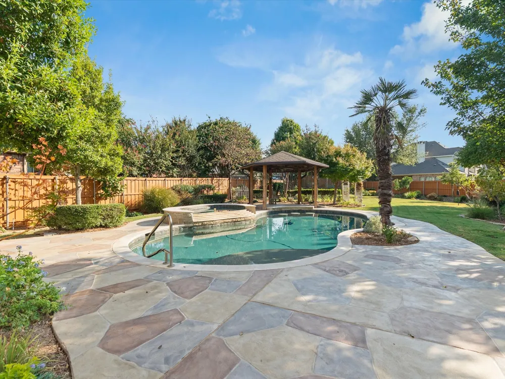 7305 ROYAL GLEN TRAIL McKinney, TX 75072