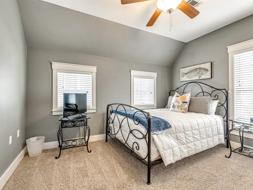 39 Boardwalk Street Carlton Landing, OK 74432