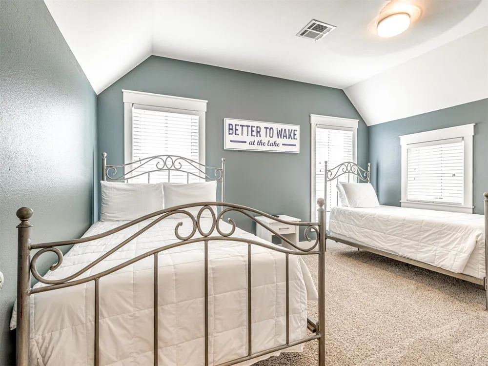 39 Boardwalk Street Carlton Landing, OK 74432