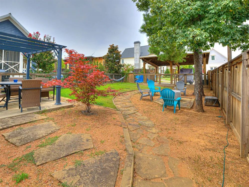 39 Boardwalk Street Carlton Landing, OK 74432