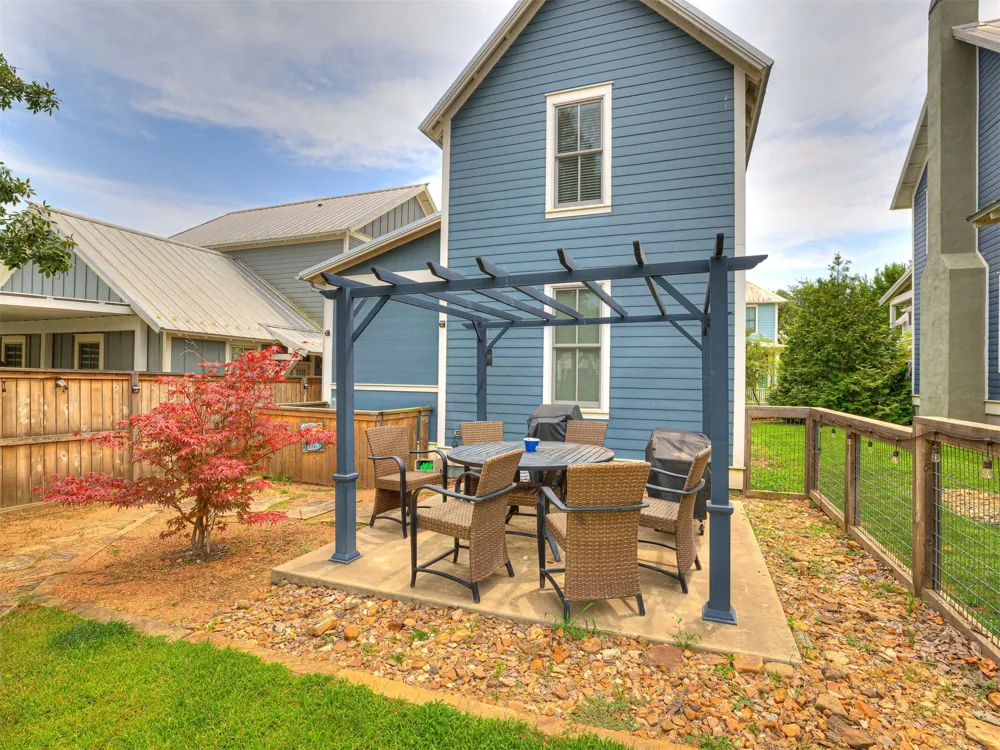 39 Boardwalk Street Carlton Landing, OK 74432