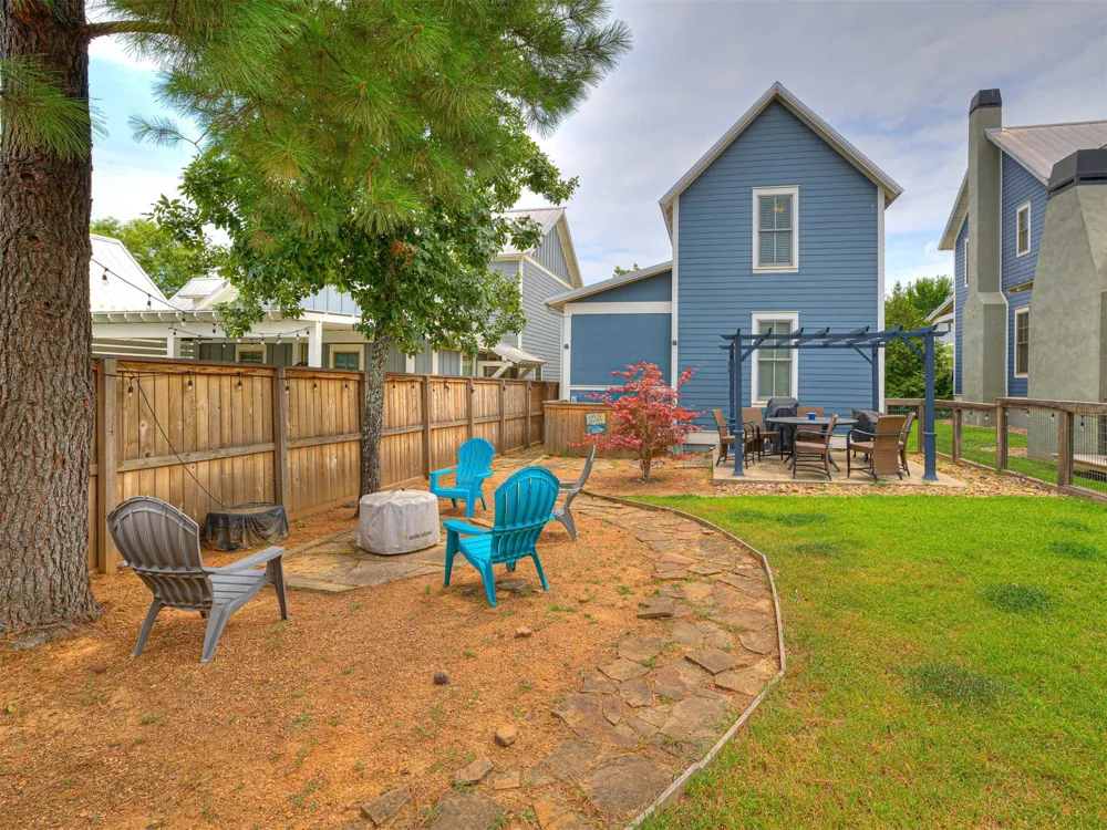 39 Boardwalk Street Carlton Landing, OK 74432