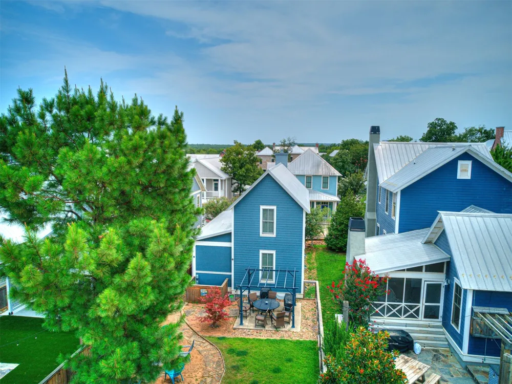 39 Boardwalk Street Carlton Landing, OK 74432