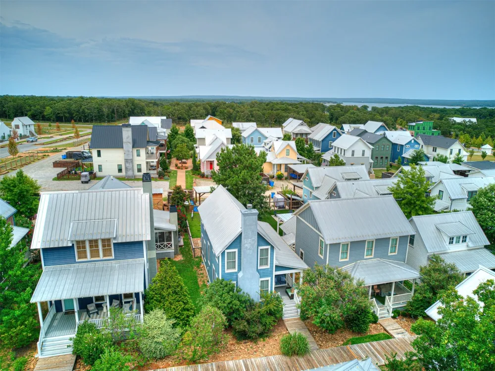 39 Boardwalk Street Carlton Landing, OK 74432