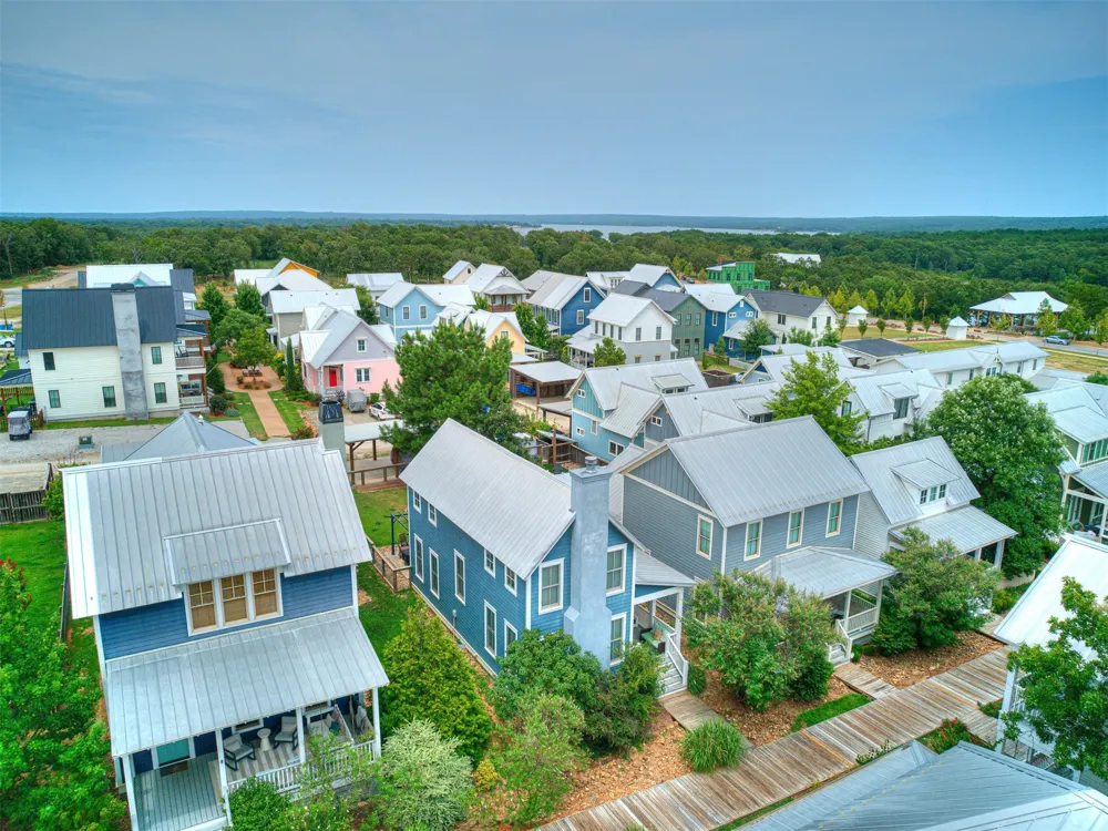 39 Boardwalk Street Carlton Landing, OK 74432