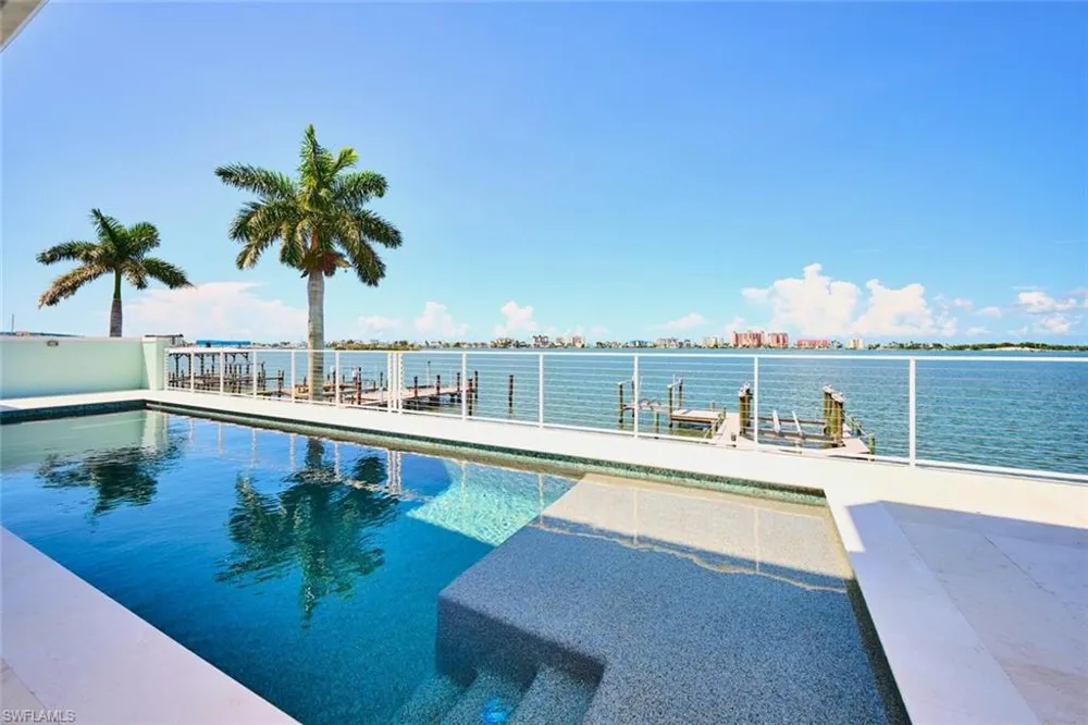 938 San Carlos Drive Fort Myers Beach, FL 33931