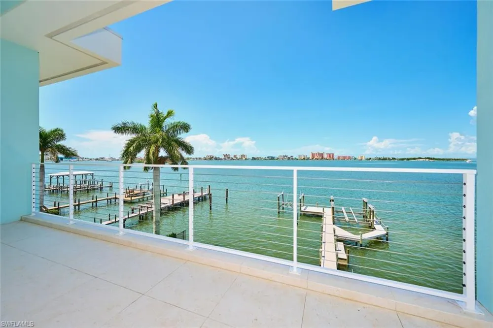 938 San Carlos Drive Fort Myers Beach, FL 33931