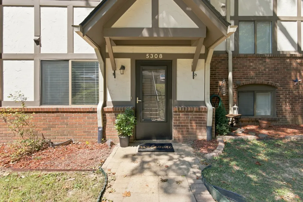 5308 Edmondson Pike Nashville, TN 37211