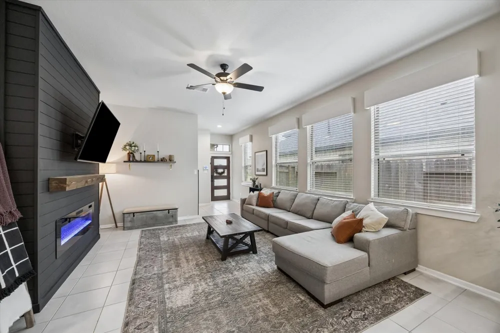 17238 Broadleaf Oak Drive Hockley, TX 77447