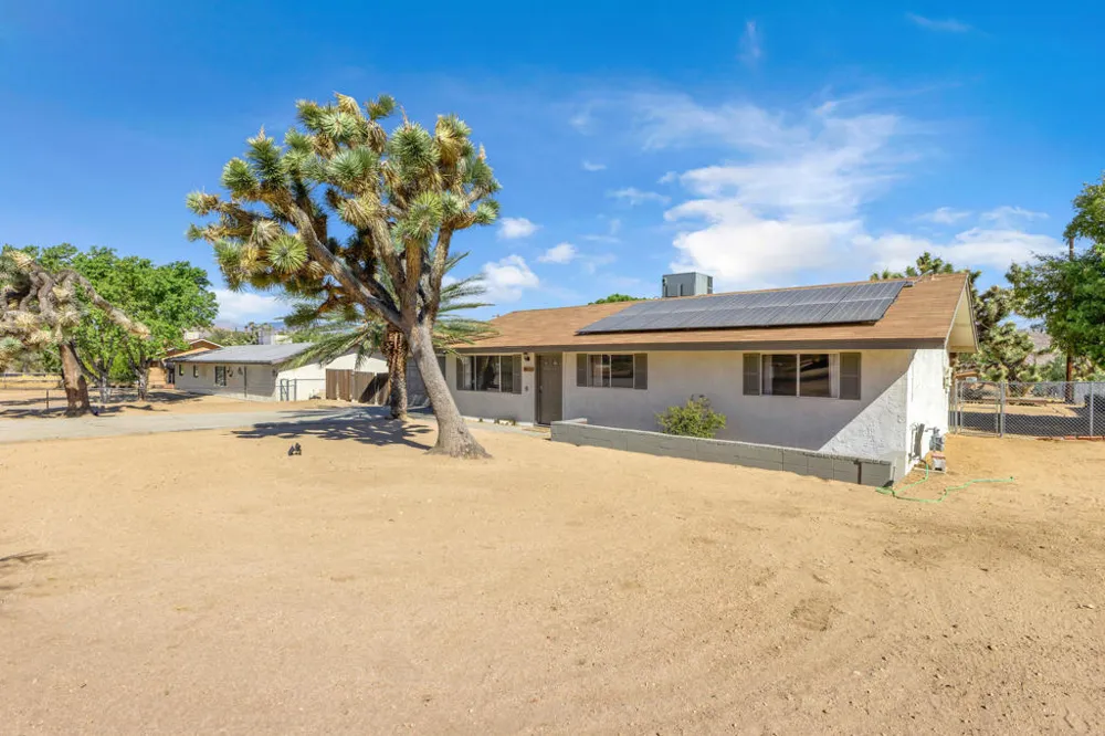 56616 Mountain View Trail Yucca Valley, CA 92284