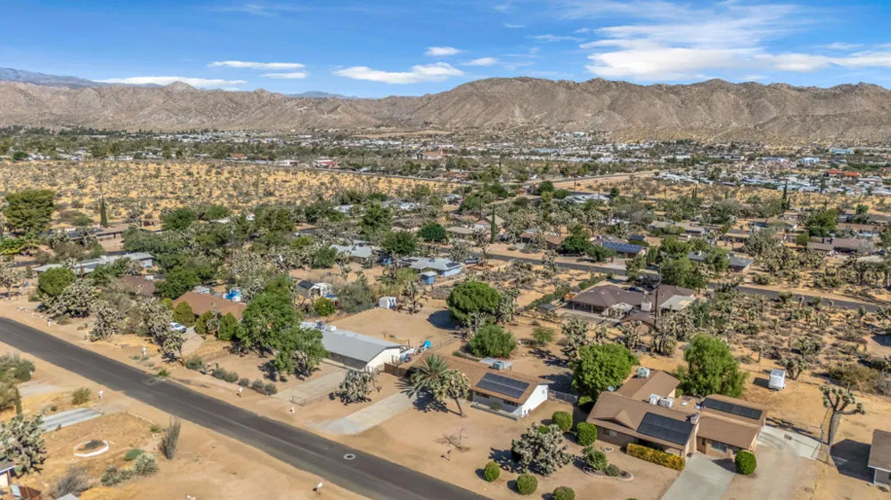 56616 Mountain View Trail Yucca Valley, CA 92284