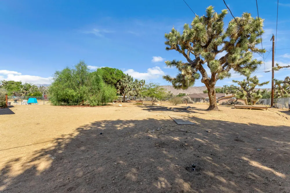 56616 Mountain View Trail Yucca Valley, CA 92284