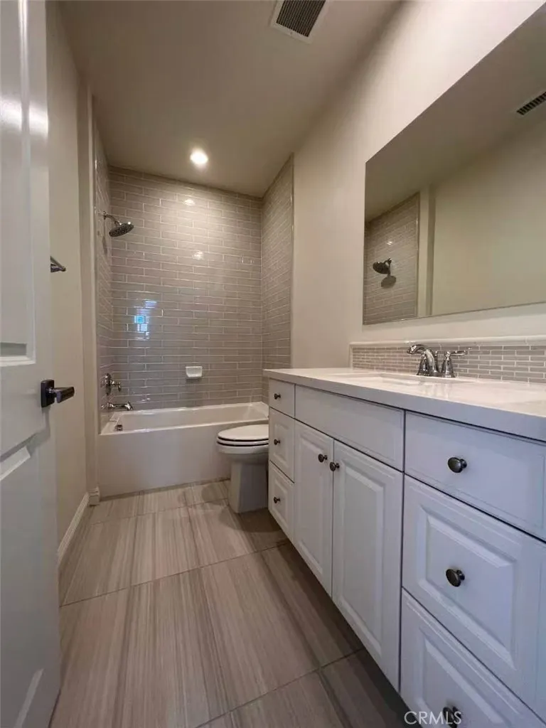 105 Diamondback Irvine, CA 92618