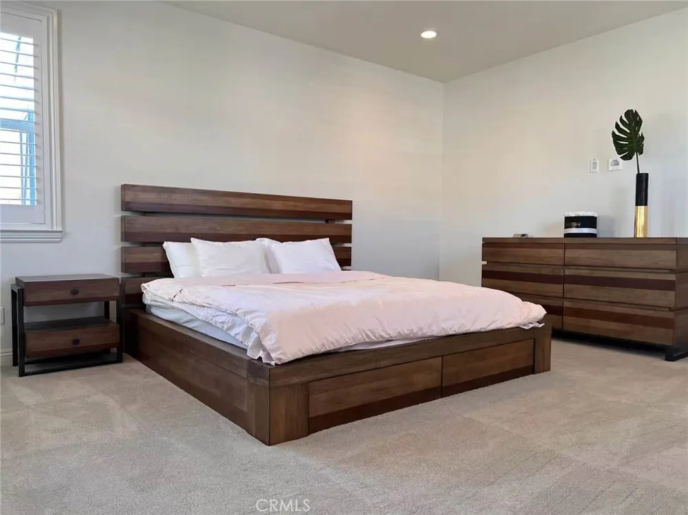 105 Diamondback Irvine, CA 92618