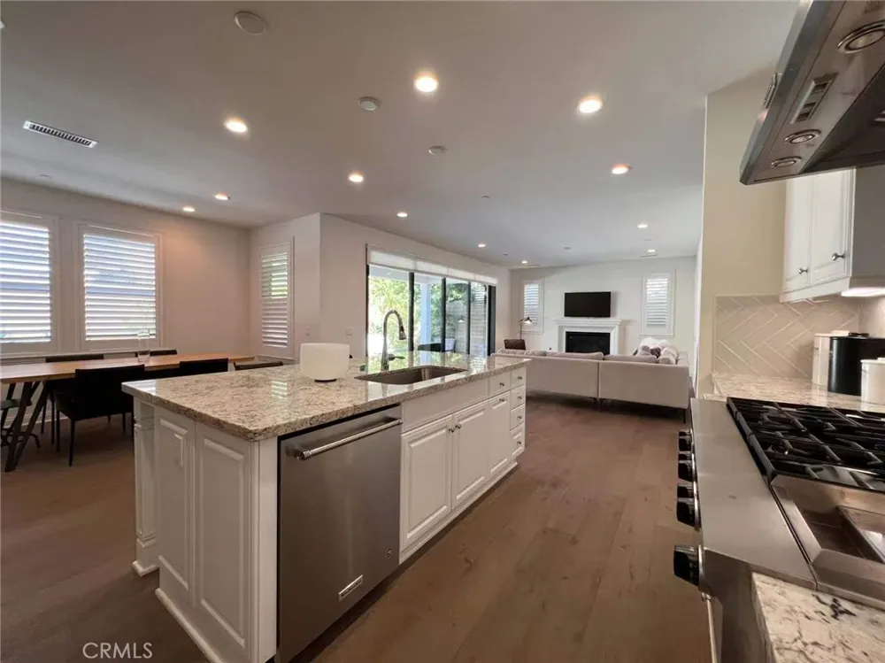 105 Diamondback Irvine, CA 92618