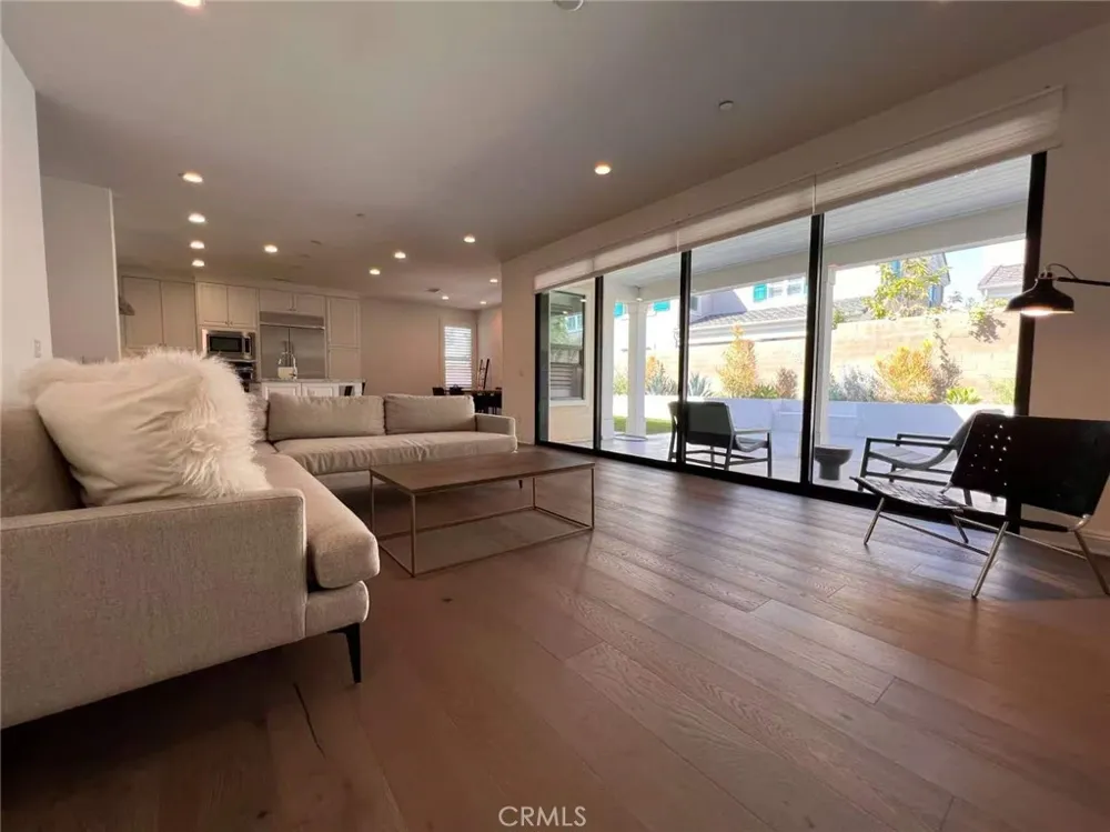 105 Diamondback Irvine, CA 92618
