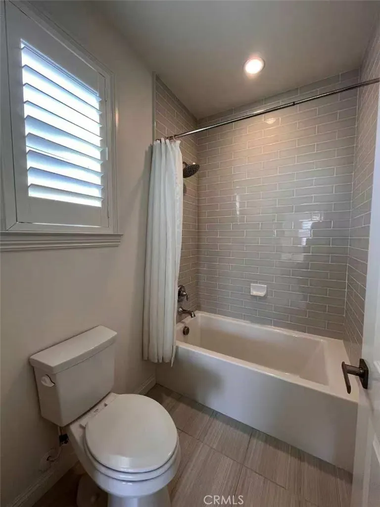 105 Diamondback Irvine, CA 92618
