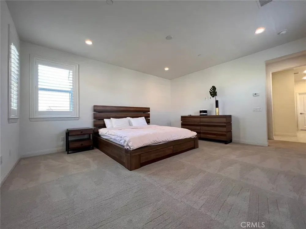 105 Diamondback Irvine, CA 92618
