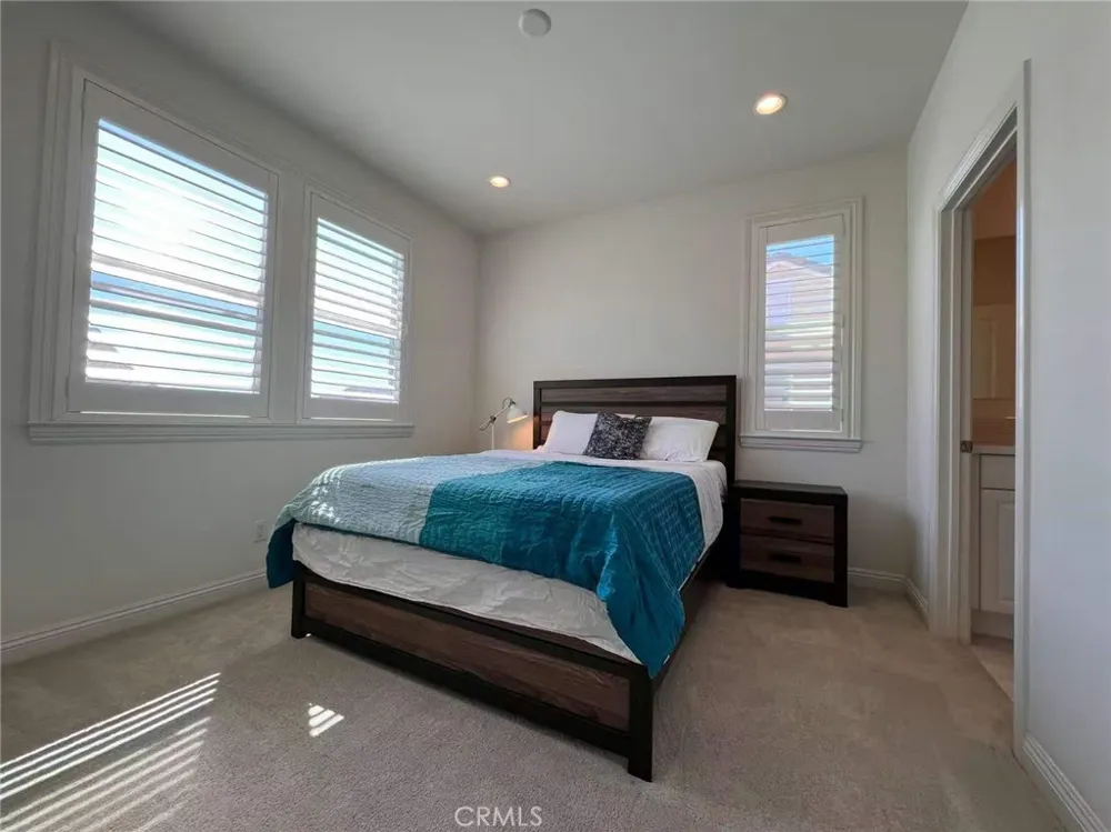 105 Diamondback Irvine, CA 92618