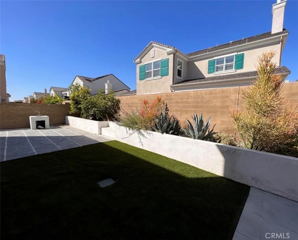 105 Diamondback Irvine, CA 92618