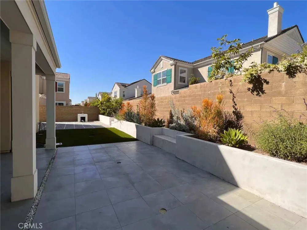 105 Diamondback Irvine, CA 92618