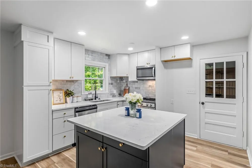 107 Ben Nevis Drive Kernersville, NC 27284