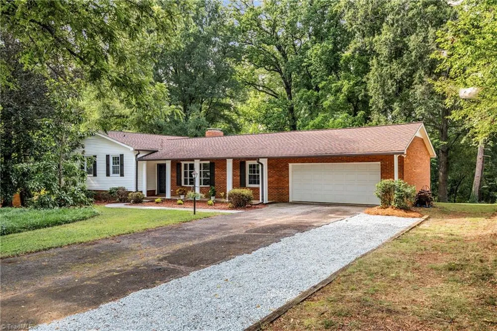 107 Ben Nevis Drive Kernersville, NC 27284