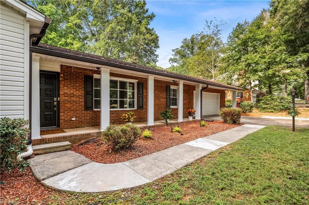 107 Ben Nevis Drive Kernersville, NC 27284