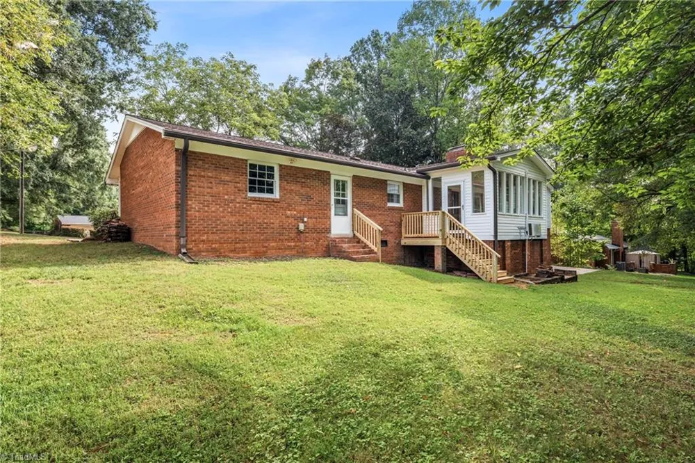 107 Ben Nevis Drive Kernersville, NC 27284