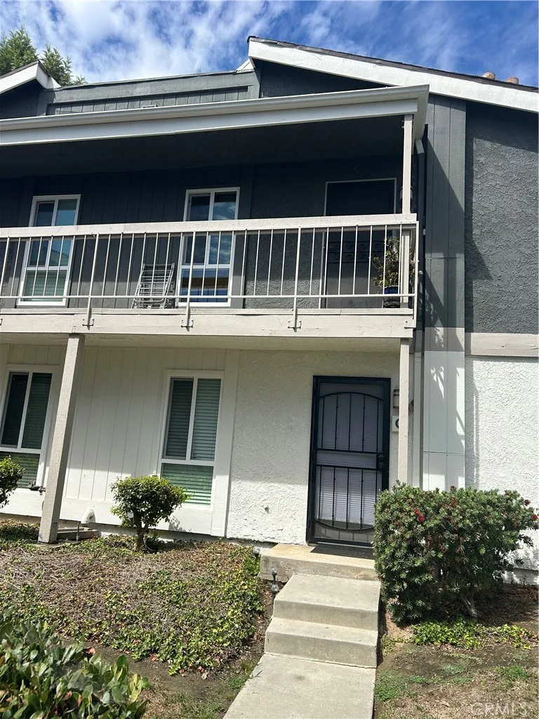 2861 S Fairview #D Santa Ana, CA 92704