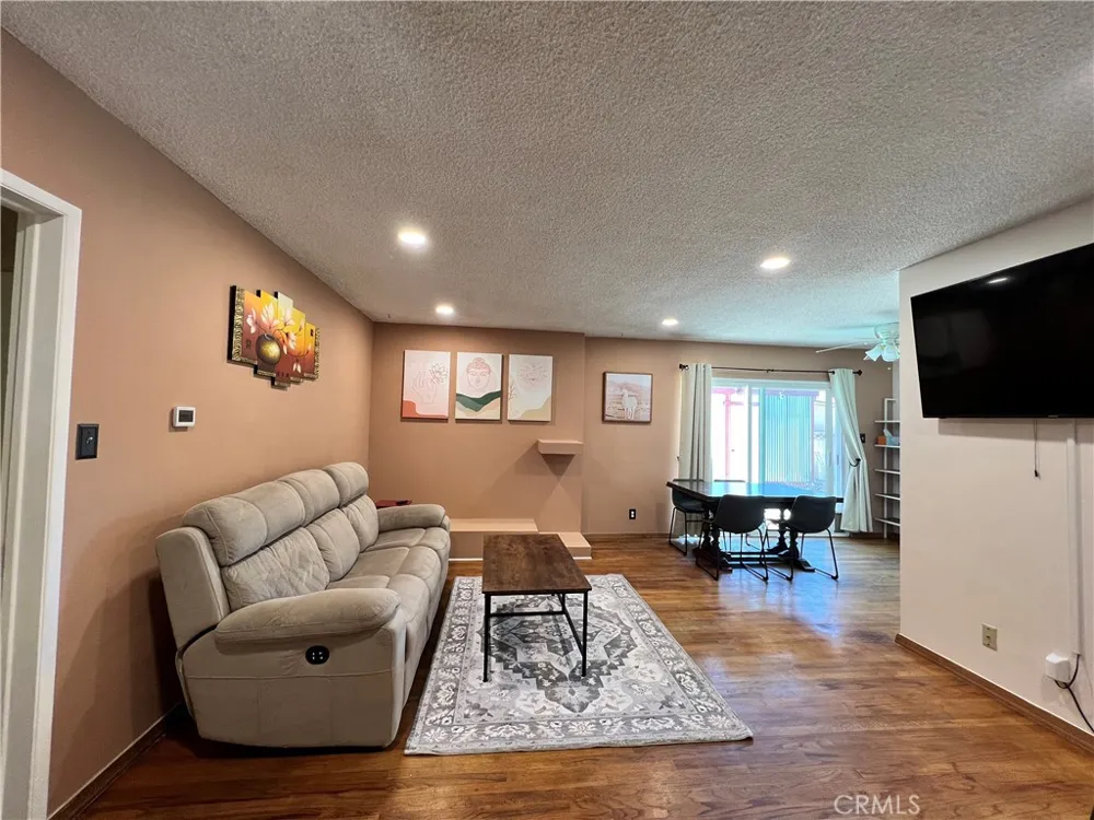 1762 W Minerva Anaheim, CA 92804