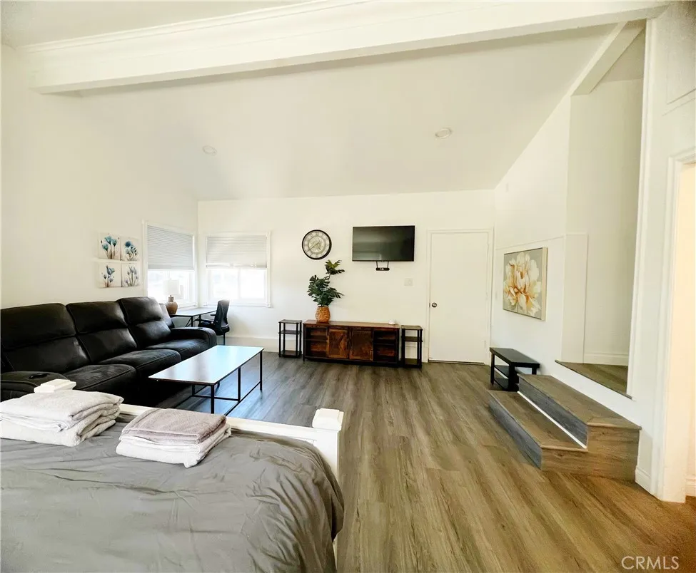 1762 W Minerva Anaheim, CA 92804