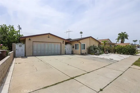 1762 W Minerva