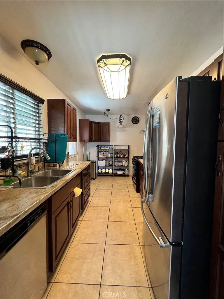1762 W Minerva Anaheim, CA 92804