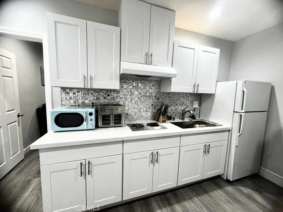 1762 W Minerva Anaheim, CA 92804