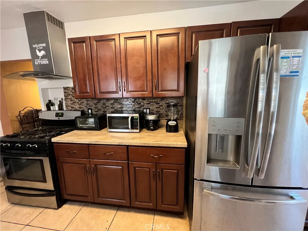1762 W Minerva Anaheim, CA 92804