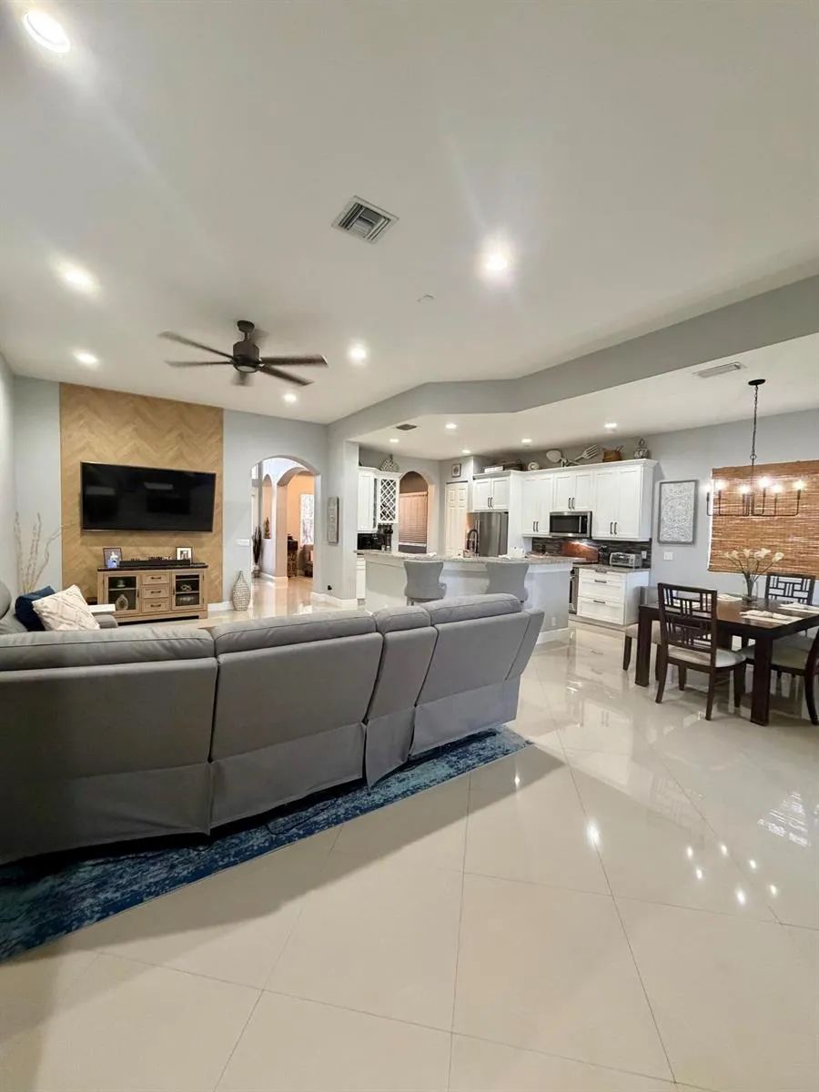 12200 NW 77TH Manor Parkland, FL 33076