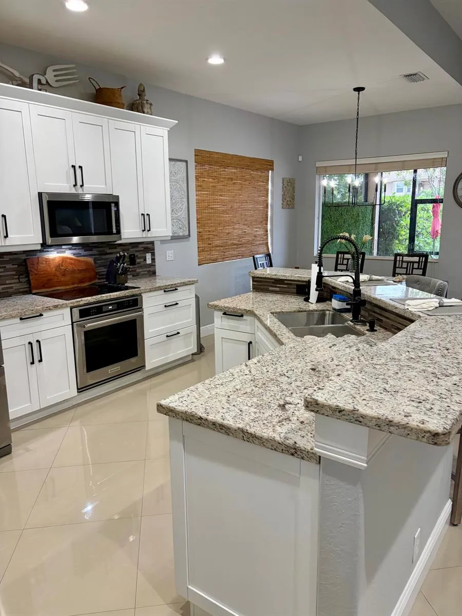 12200 NW 77TH Manor Parkland, FL 33076