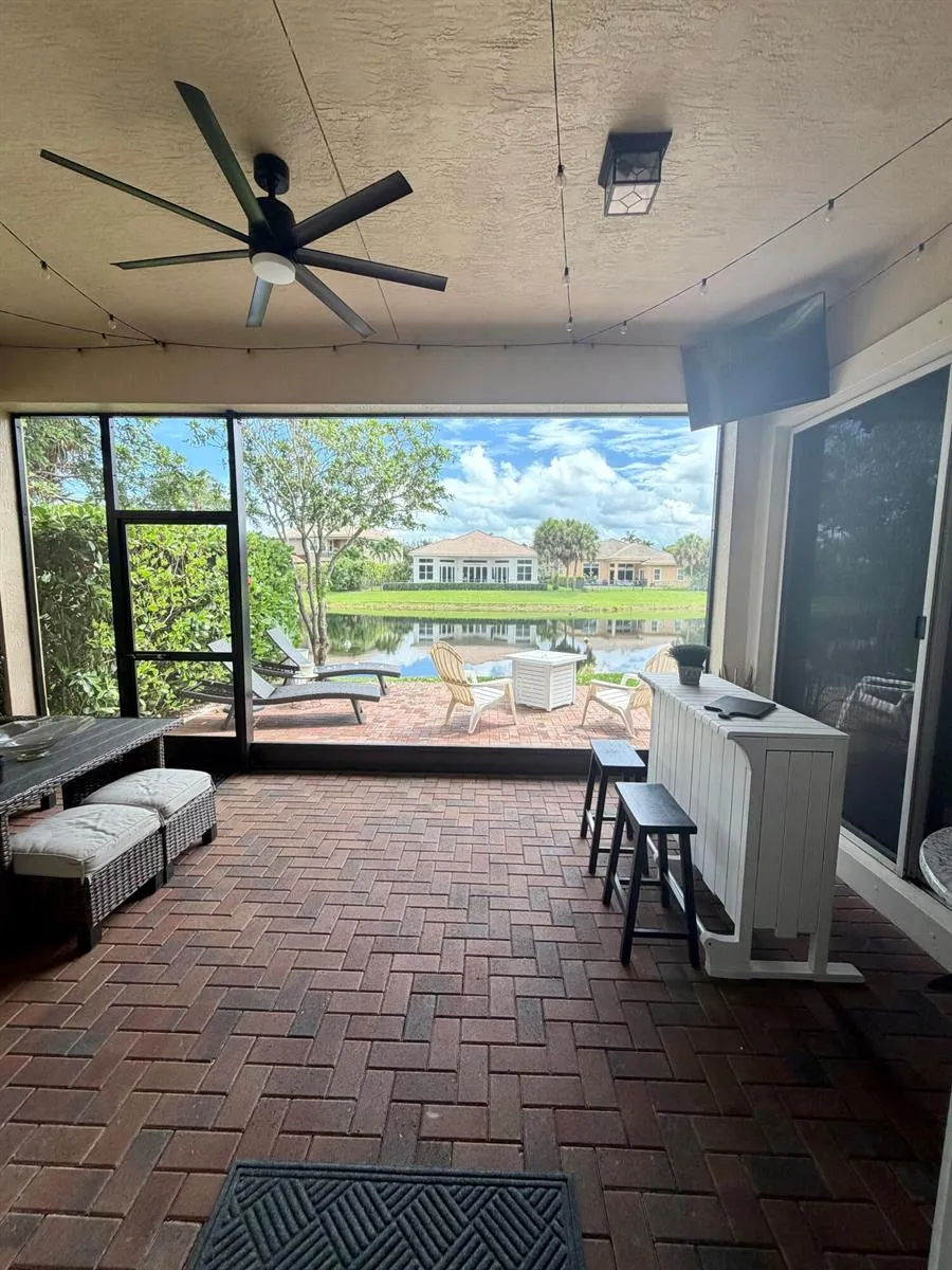 12200 NW 77TH Manor Parkland, FL 33076