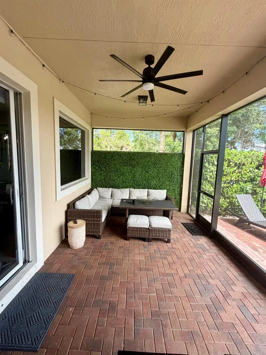12200 NW 77TH Manor Parkland, FL 33076