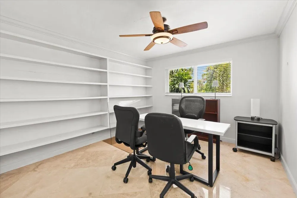 2137 NE 17TH AVENUE Wilton Manors, FL 33305