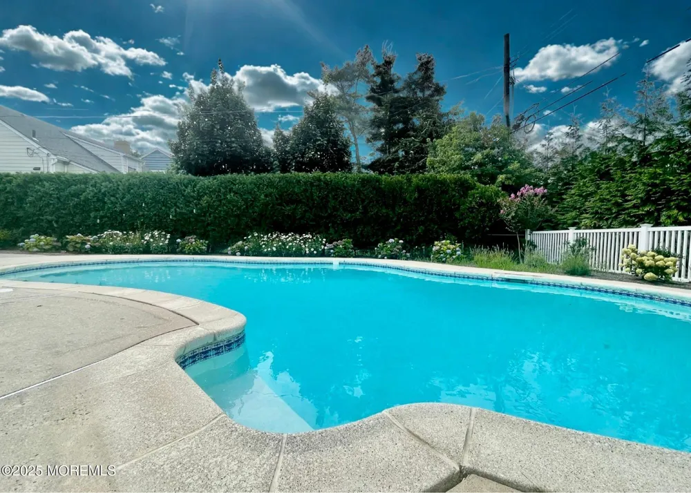 409 Trenton Boulevard Sea Girt, NJ 08750