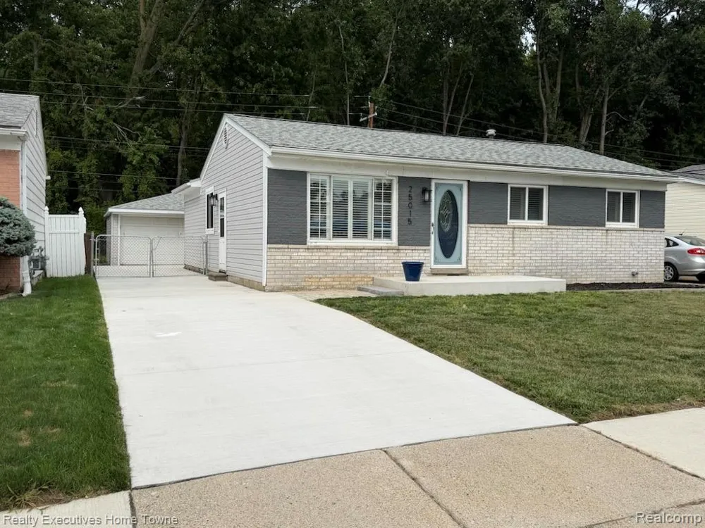 25015 Orchid Street Harrison Charter Township, MI 48045
